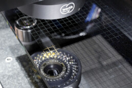 Blick in Gerät mit Glasplatte, LEDs und Kamera